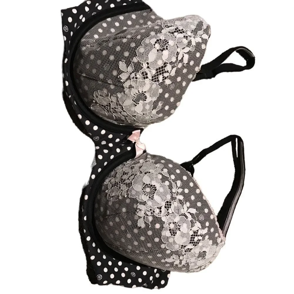 Victoria’s Secret size 34 D like new excellent condition super comfy awesome